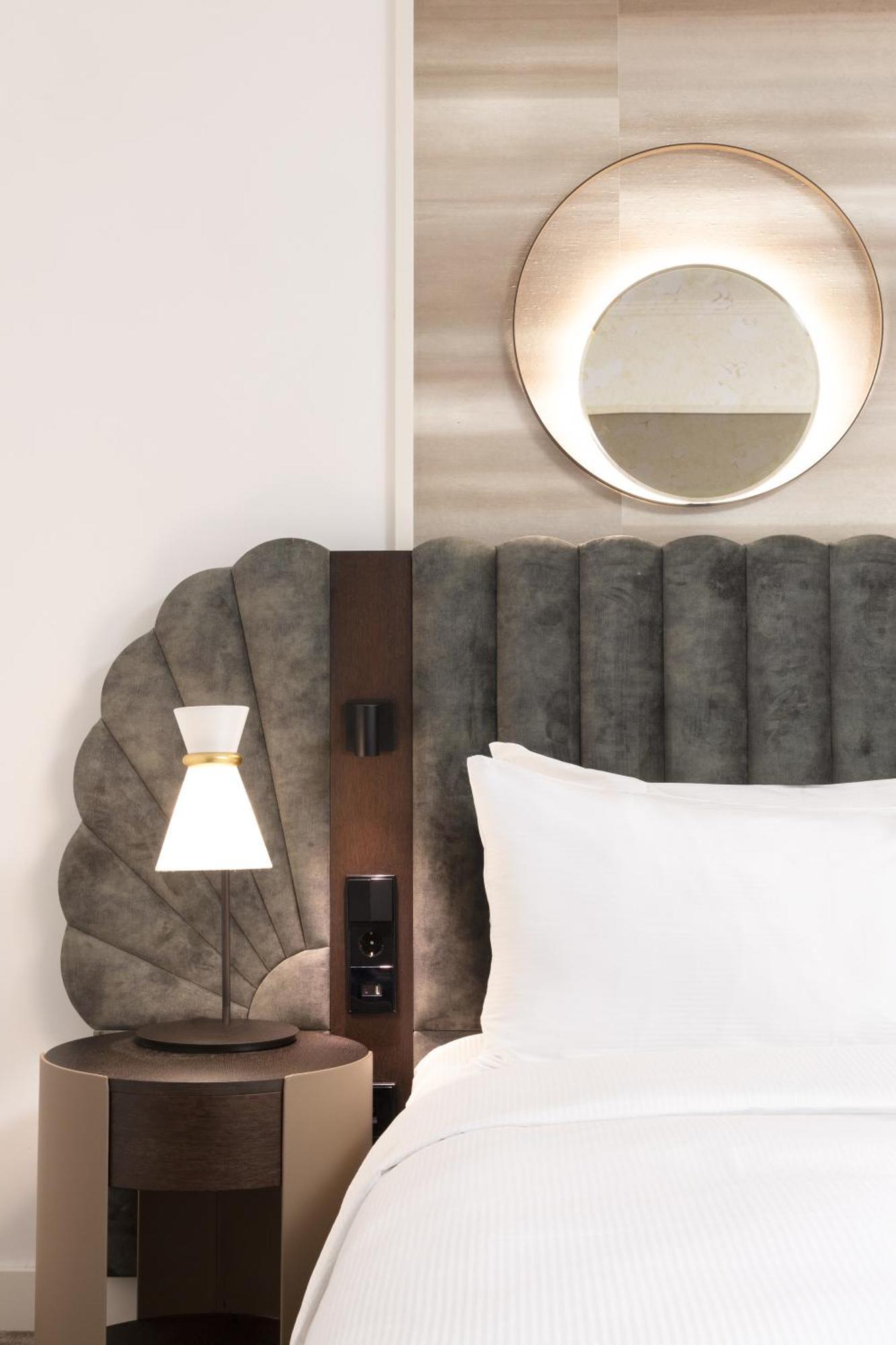 King Guest Room,1657134793:JPEG